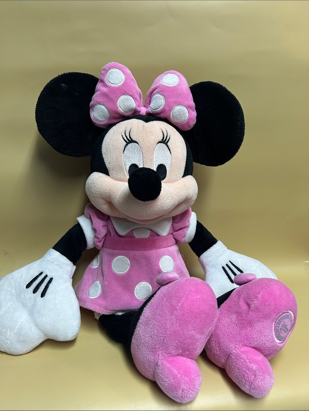 Disney store Minnie Mouse Stuffed Animal Toy Stuffy Pink White Polka Dot Dress